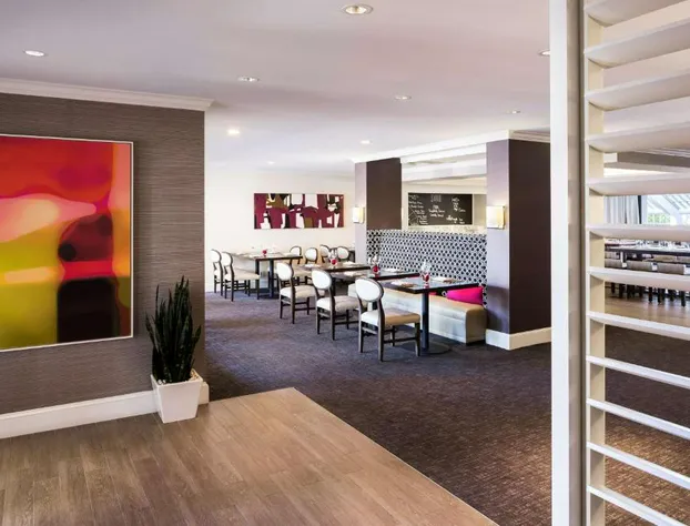 Hyatt Regency Newport Beach hotel detail image 3