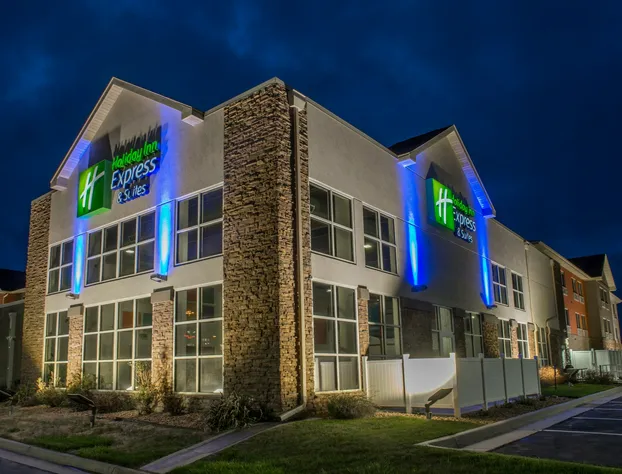 Holiday Inn Express Hotel & Suites Rapid City by IHG hotel detail image 1