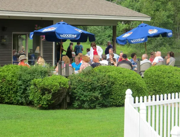 Commodores Inn hotel detail image 3