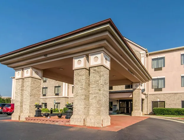 Quality Suites Graham - Burlington South hotel detail image 2