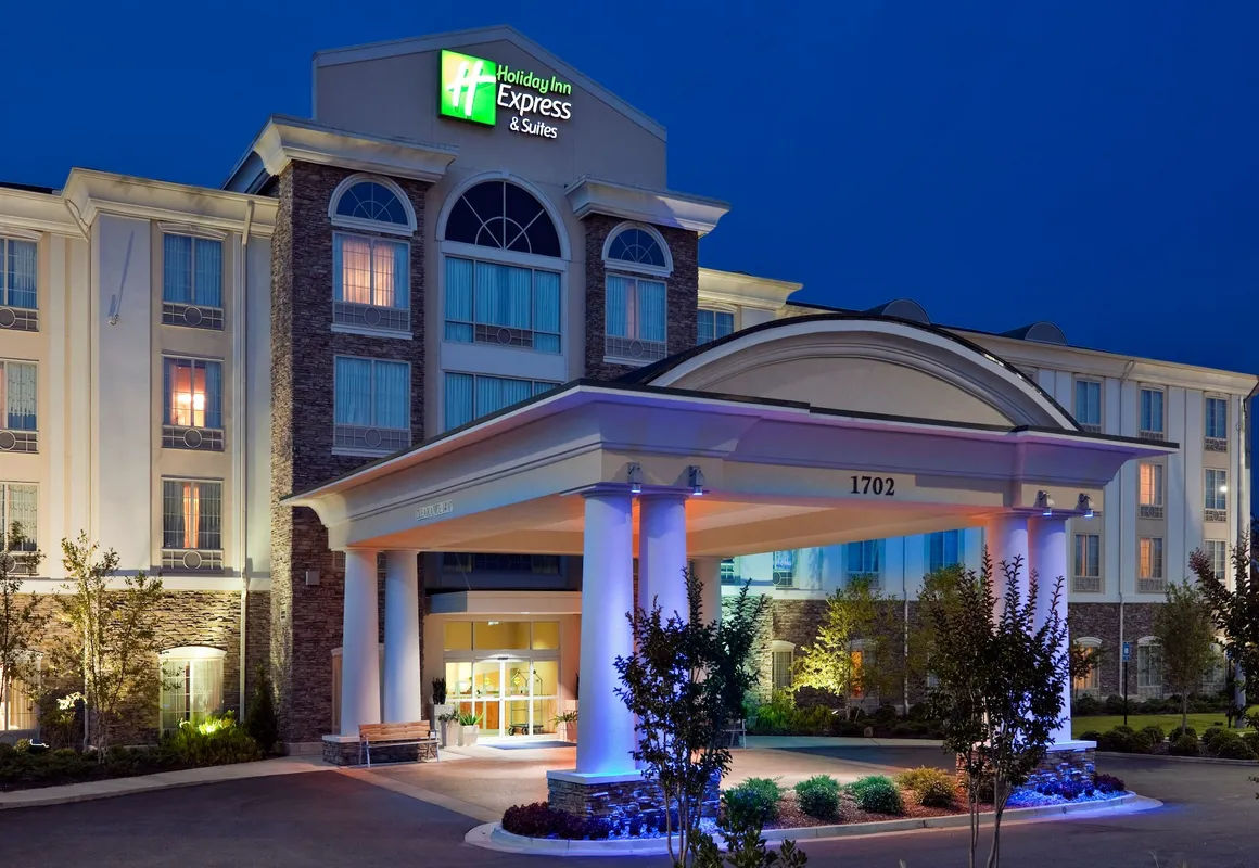 Holiday Inn Express Hotel & Suites Phenix City - Columbus by IHG hotel hero