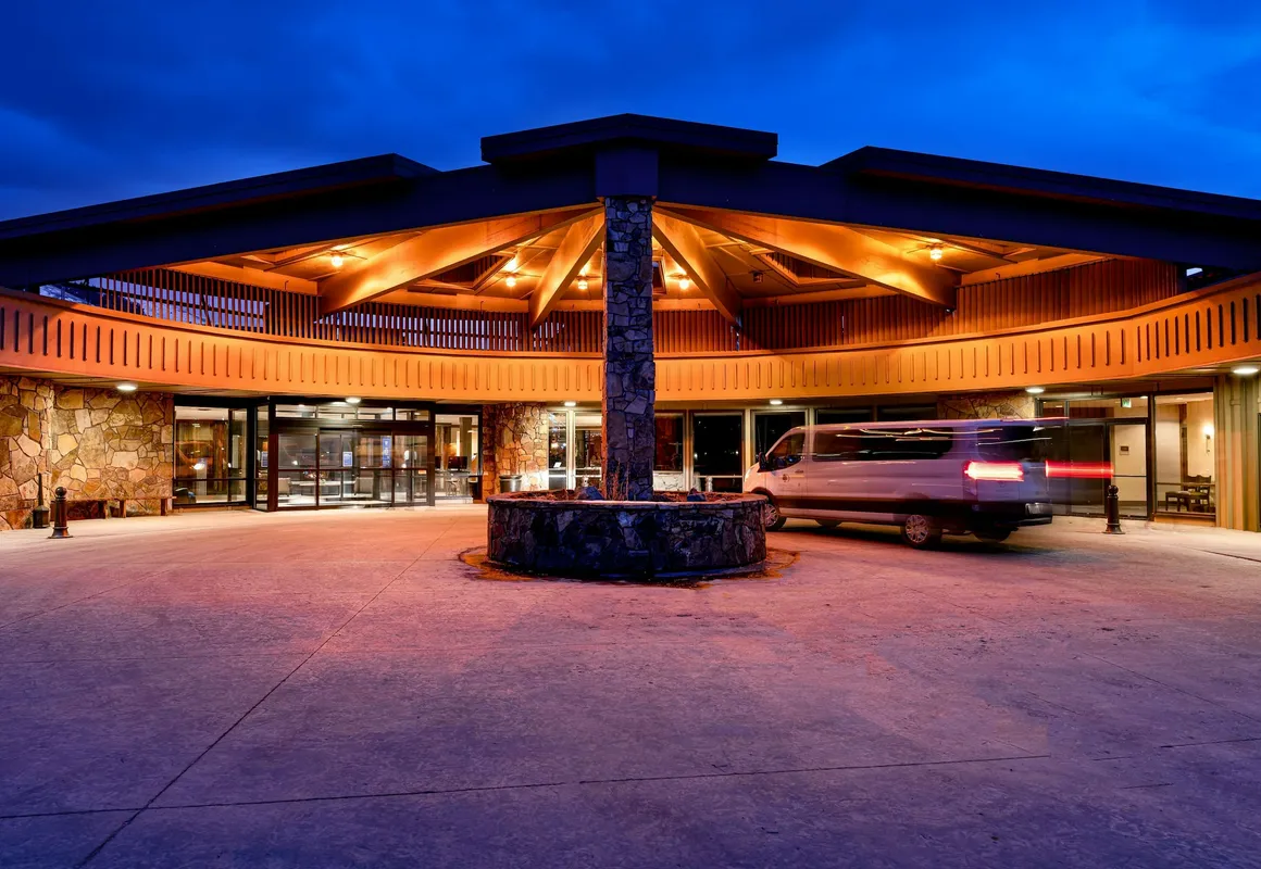 DoubleTree by Hilton Hotel Missoula - Edgewater hotel hero