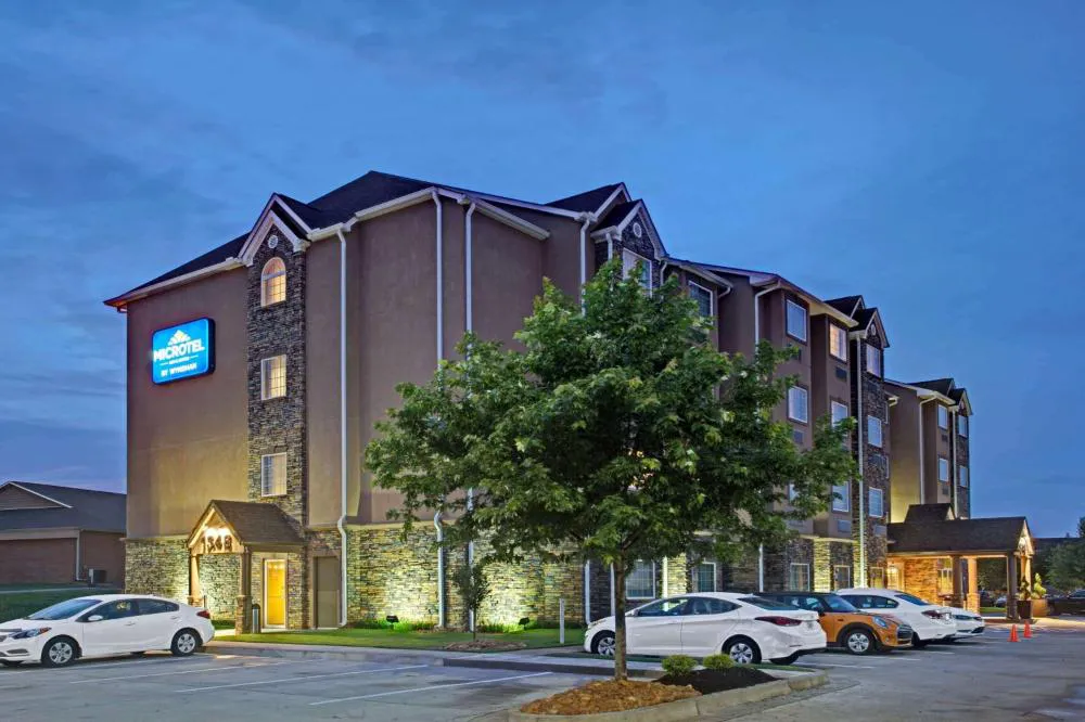 Microtel Inn & Suites by Wyndham Cartersville hotel hero