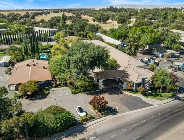 University Park Inn & Suites, an Ascend Collection Hotel hotel detail image 2