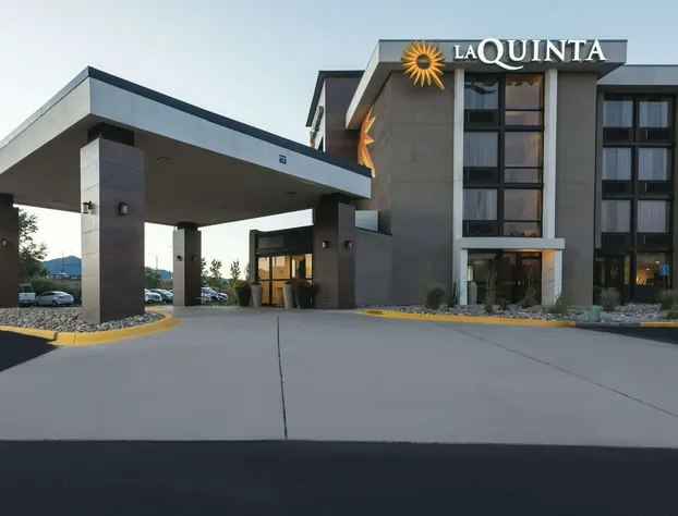 La Quinta Inn & Suites by Wyndham Colorado Springs North hotel detail image 2