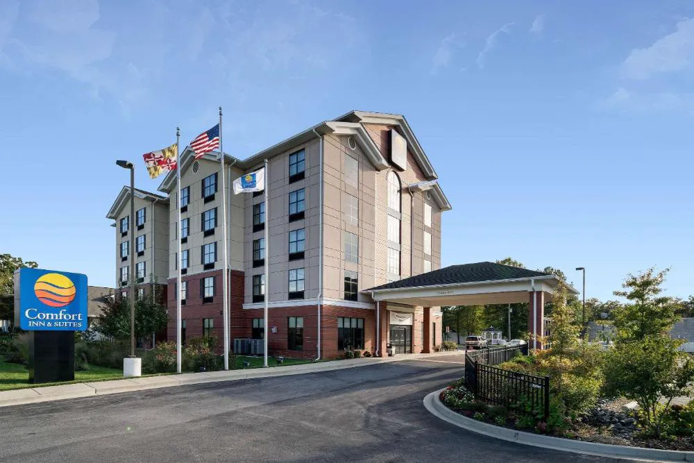 Comfort Inn & Suites Lexington Park near Pax River hotel hero