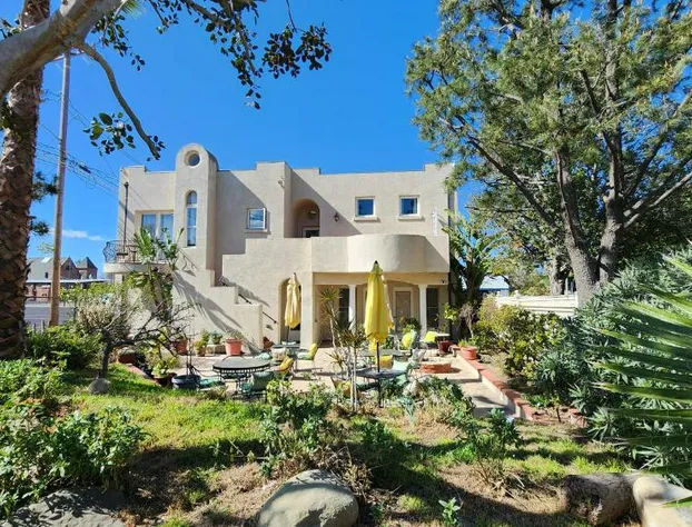 Santa Paula Inn hotel detail image 3