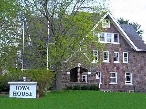 Iowa House hotel detail image 3