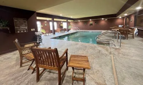 Comfort Inn & Suites Chillicothe hotel detail image 1