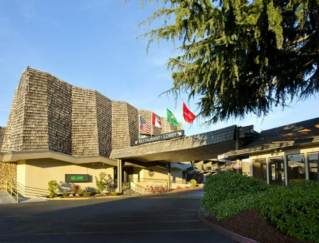 Red Lion Hotel Port Angeles Harbor hotel detail image 2