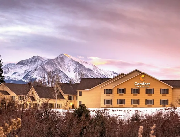 Comfort Inn & Suites Carbondale on the Roaring Fork hotel detail image 2