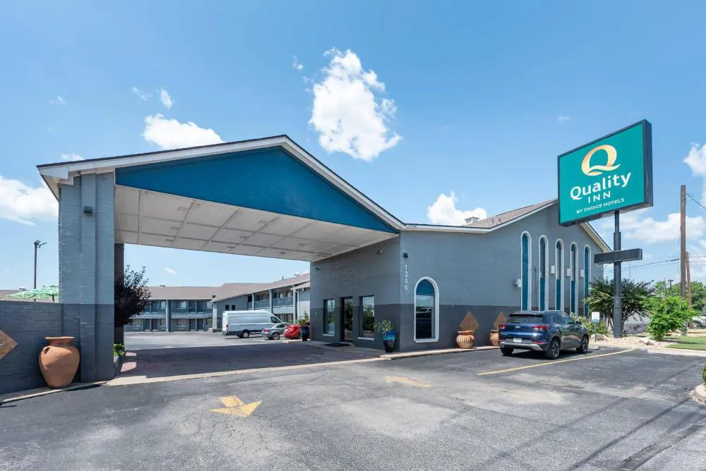 Quality Inn Near Lake Marble Falls hotel hero
