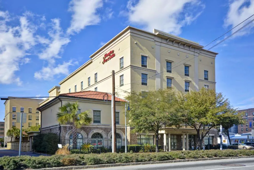Hampton Inn & Suites Savannah Historic District hotel hero