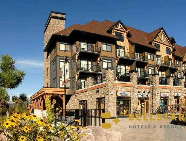 Glacier Mountaineer Lodge hotel detail image 2