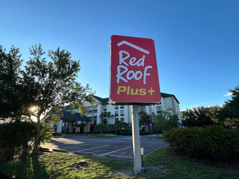 Red Roof PLUS+ Fort Myers hotel hero