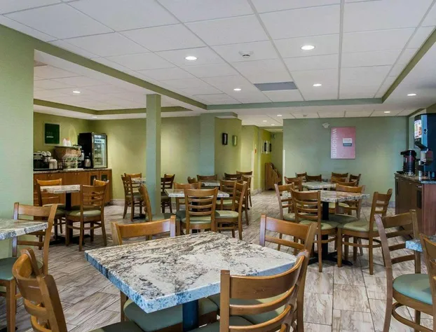 Comfort Inn Brockville hotel detail image 3