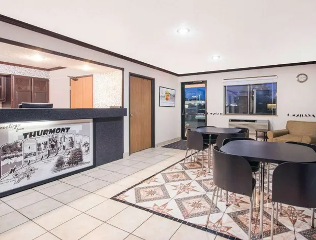 Super 8 by Wyndham Thurmont hotel detail image 4