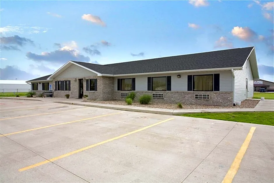 Simple Rewards Inn Shelbina hotel hero