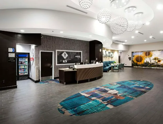 Hampton Inn & Suites Raleigh Downtown hotel detail image 4