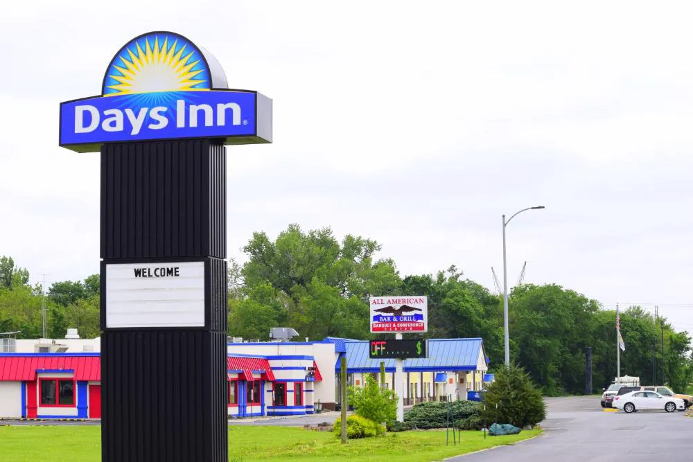 Days Inn by Wyndham Rock Falls hotel hero