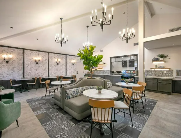 Cottage Inn By The Sea hotel detail image 2