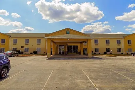 Quality Inn hotel detail image 3