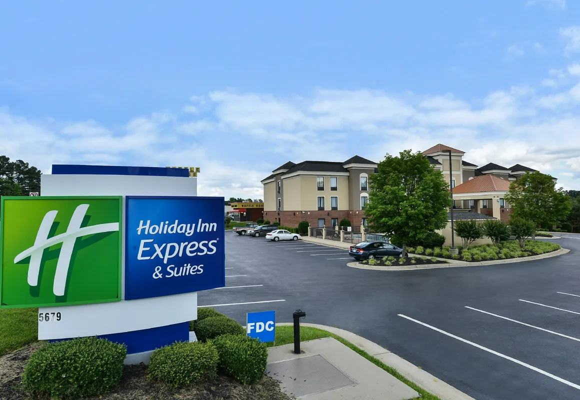 Holiday Inn Express Hotel & Suites Petersburg-Dinwiddie by IHG hotel hero