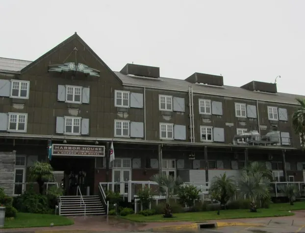Harbor House Hotel and Marina at Pier 21 hotel detail image 1