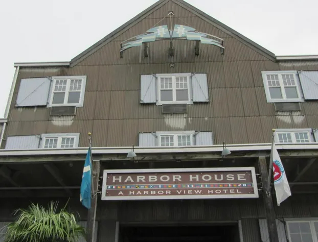 Harbor House Hotel and Marina at Pier 21 hotel detail image 2
