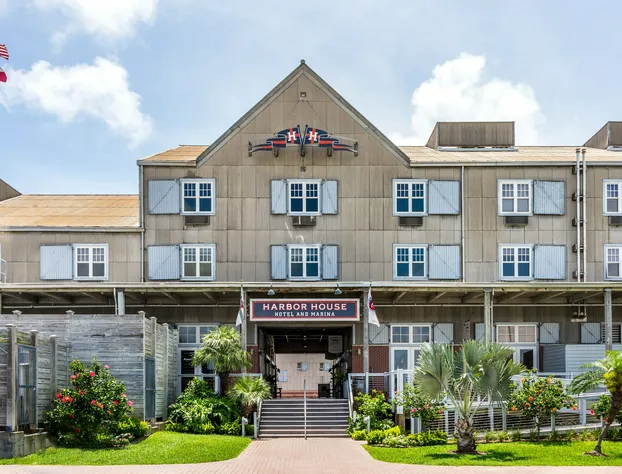 Harbor House Hotel and Marina at Pier 21 hotel detail image 3