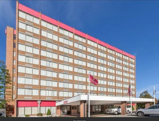 Ramada Plaza by Wyndham Albany hotel detail image 1