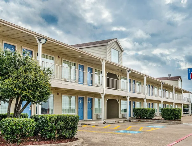 Motel 6 Waxahachie, TX hotel detail image 1