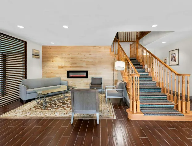 Country Inn & Suites by Radisson, Topeka West, KS hotel detail image 2