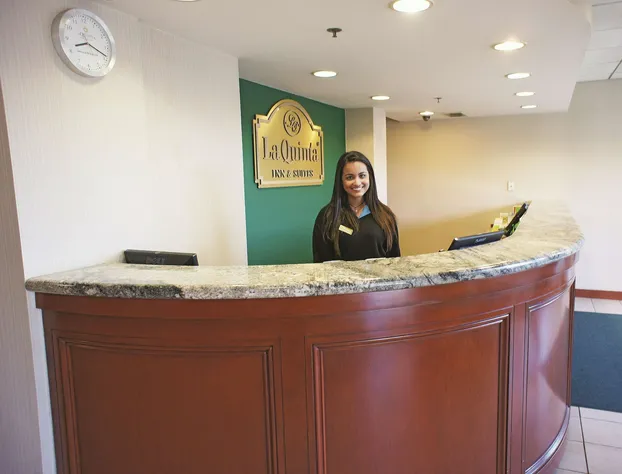 La Quinta Inn & Suites by Wyndham Stamford / New York City hotel detail image 1