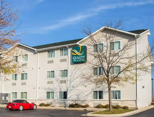 Quality Inn & Suites Loves Park near Rockford hotel detail image 1
