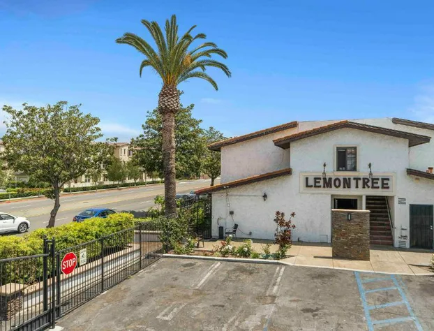 Lemon Tree Hotel & Suites Anaheim hotel detail image 3