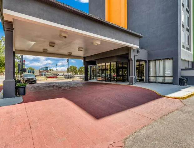 Wyndham Garden Wichita Downtown hotel detail image 2