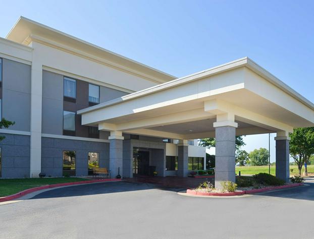 Hampton Inn Tulsa-Sand Springs hotel detail image 4