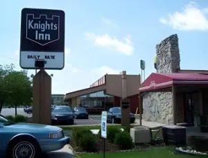 Knights Inn Rossford hotel hero