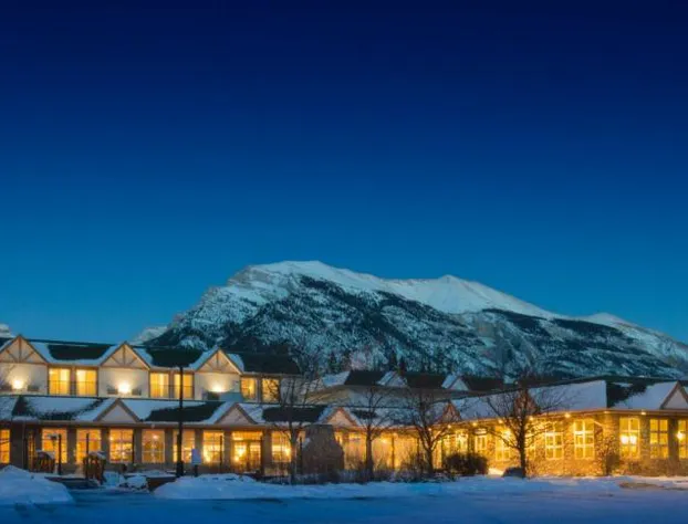 Coast Canmore Hotel & Conference Centre hotel detail image 1