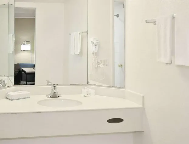 Quality Inn Aurora Denver hotel detail image 2