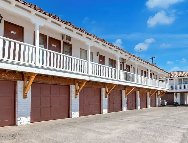 Historic Coronado Motor Hotel by OYO hotel detail image 1