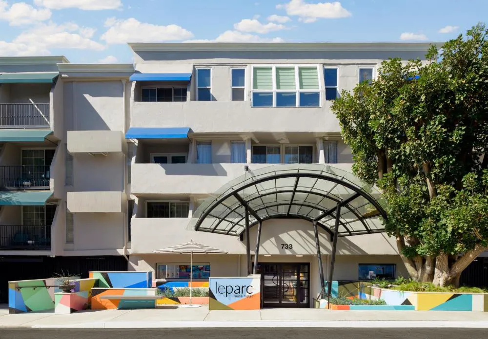 Le Parc at Melrose hotel hero