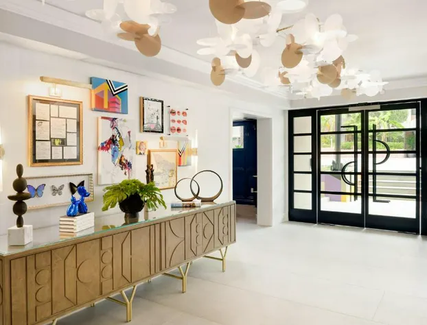 Le Parc at Melrose hotel detail image 4