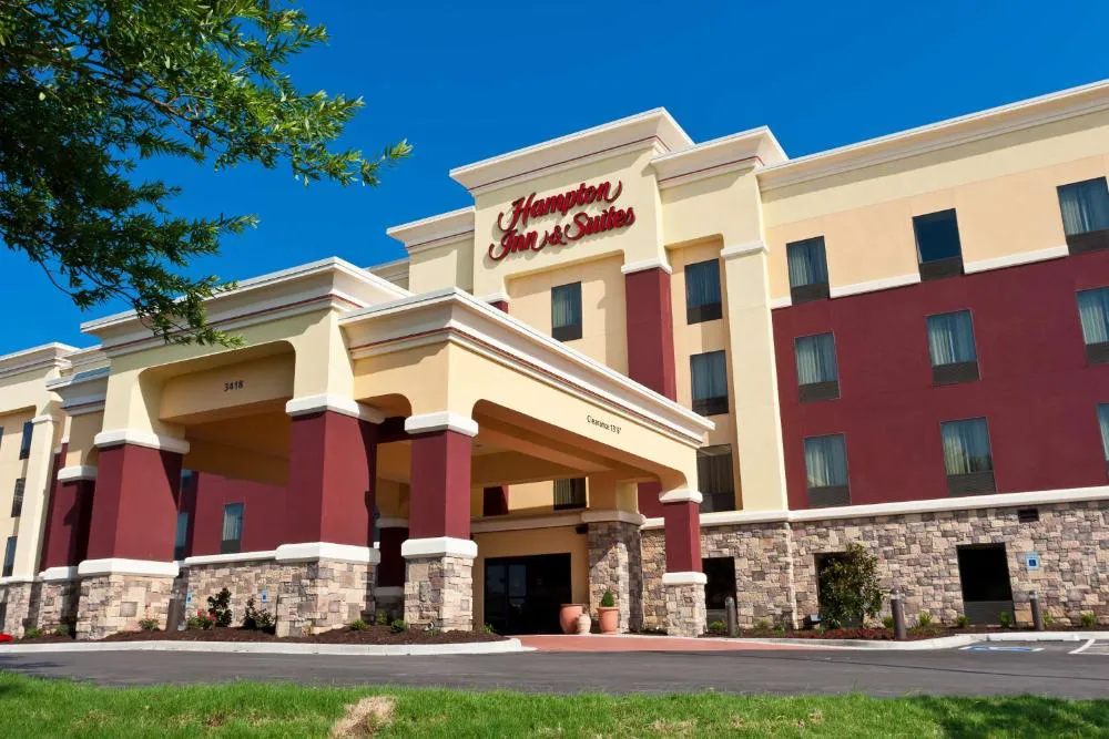 Hampton Inn & Suites Tulsa/Central hotel hero
