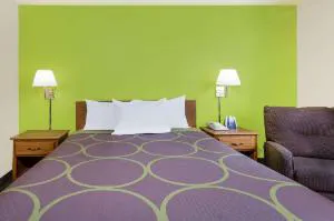 Super 8 by Wyndham Tappahannock VA hotel detail image 2