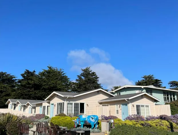 Cambria Landing Inn & Suites hotel detail image 2