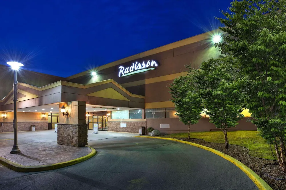 Radisson Hotel Sudbury hotel hero