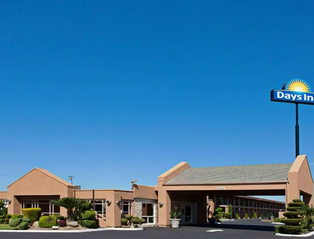 Days Inn by Wyndham Chowchilla Gateway to Yosemite hotel detail image 1