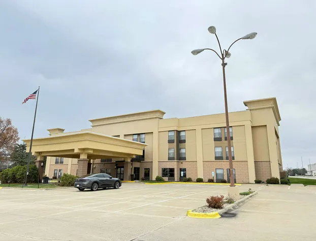 SureStay by Best Western Forsyth Decatur hotel detail image 1